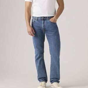 Levi's 501 Button Fly Jeans Denim Men's Blue. Size 36x32 (actual 35x30.5)